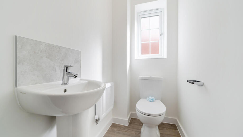 House in South Holland, Surfleet - More
