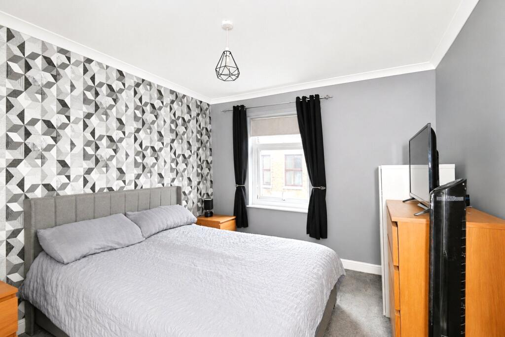 House in Sheerness, Marine Town - View 4