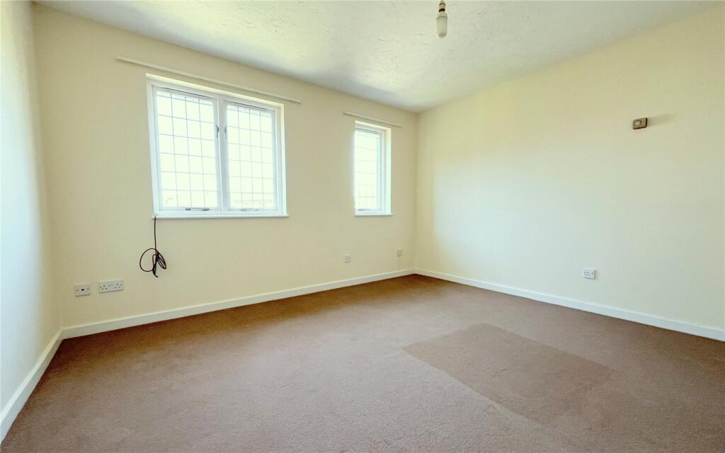 Ladysmith Close, Christchurch, Dorset, BH23 photo 2