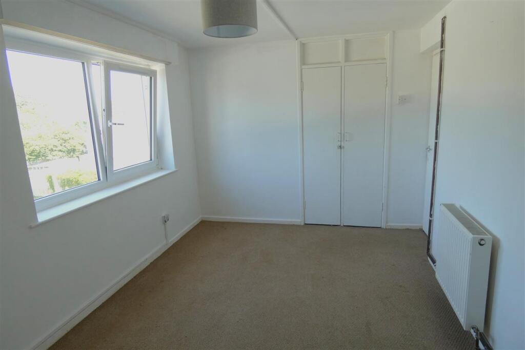 Apartment in Swansea - More