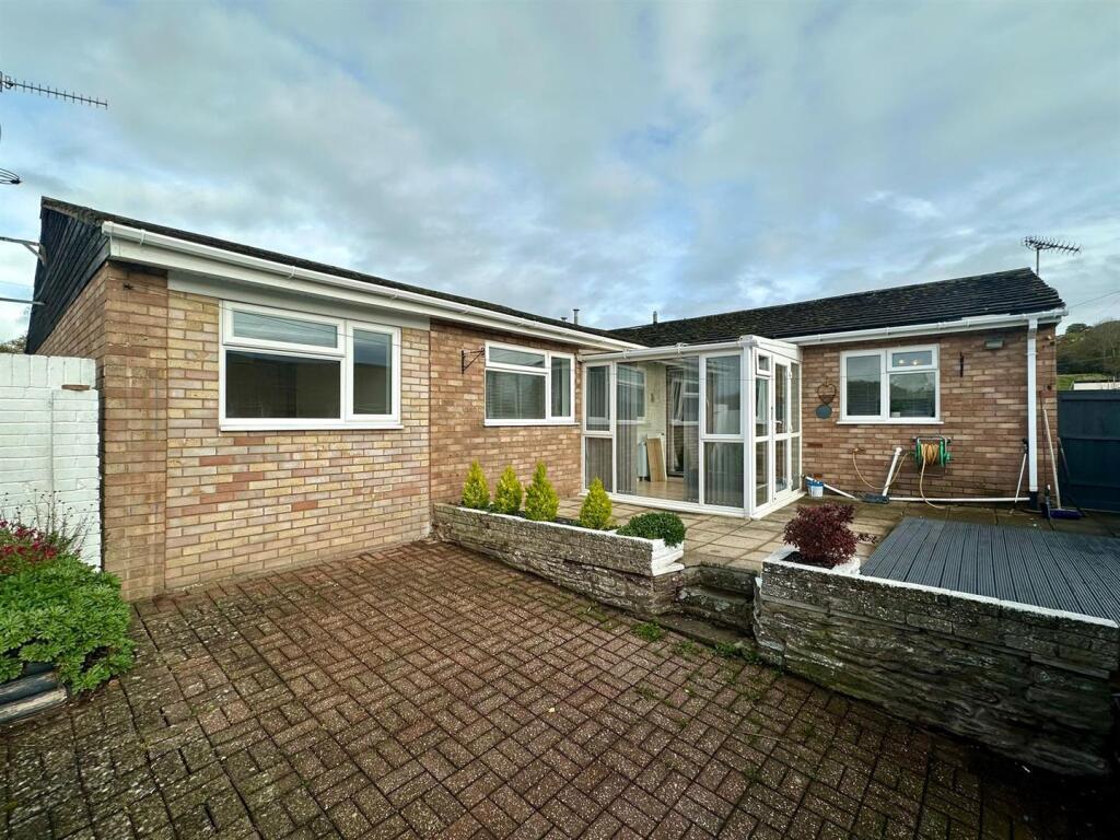 3-bed semi-detached on Crossways, Peterchurch, Hereford, £175,000