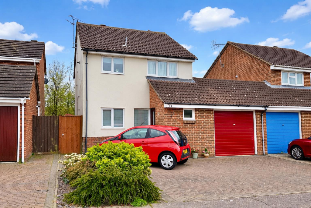 Main image of property: Bonington Chase, Chelmsford