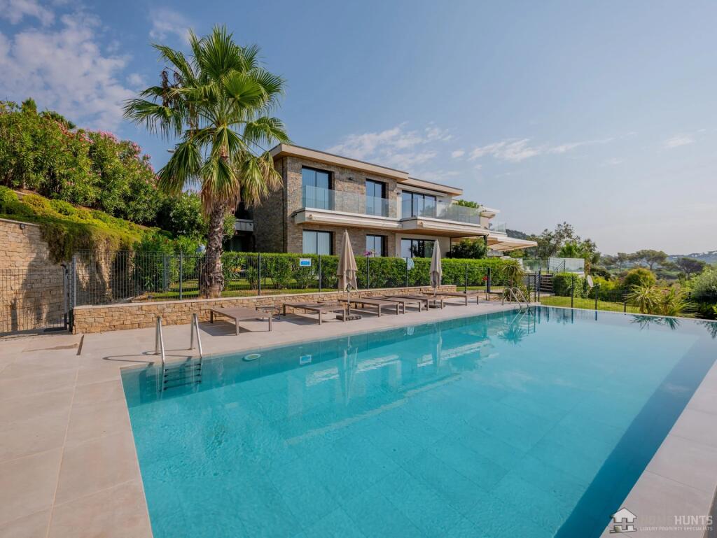 Main image of property: Provence-Alps-Cote d`Azur, Var, Ste-Maxime