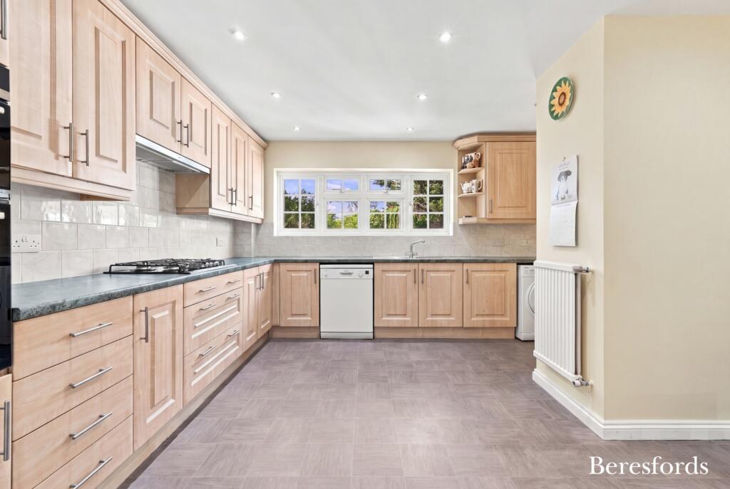 House in Hornchurch, Emerson Park - View 4