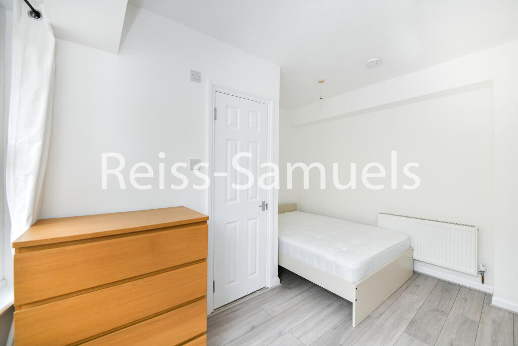 6 bedroom terraced house for rent
