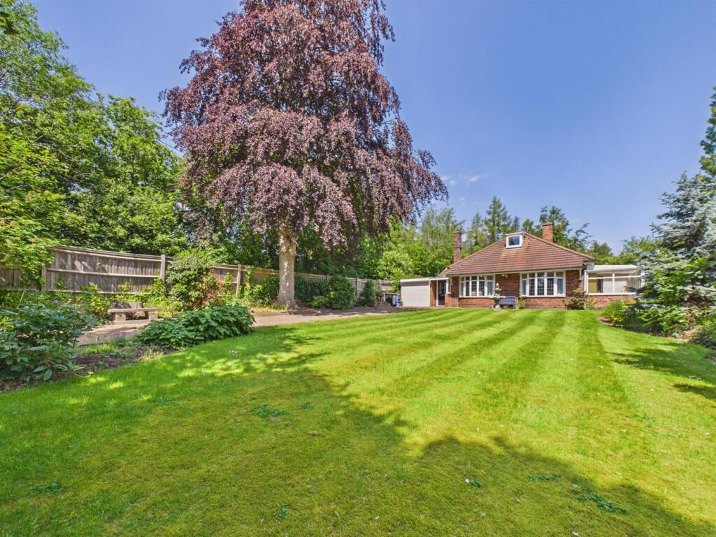 4-bed detached on Ferrers Way, Derby, £450,000