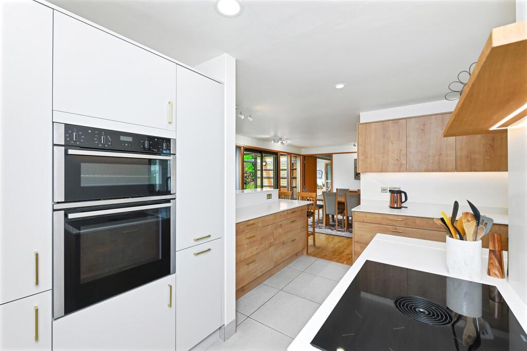 Kneeton Road, East Bridgford, Nottingham - View 3
