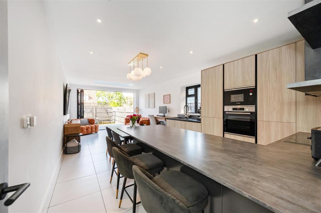 House in Portsmouth - View 3