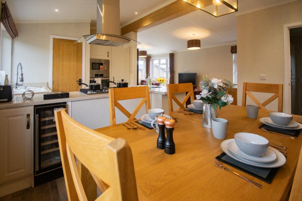Searles, South Beach Road, Hunstanton, Norfolk, PE36 - View 4
