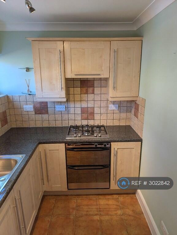 Apartment in Guildford - View 4