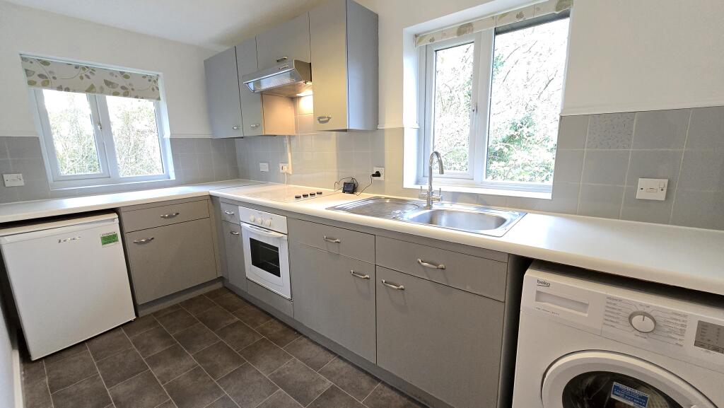 Main image of property: Chepstow Close, Stratford-upon-avon, Warwickshire