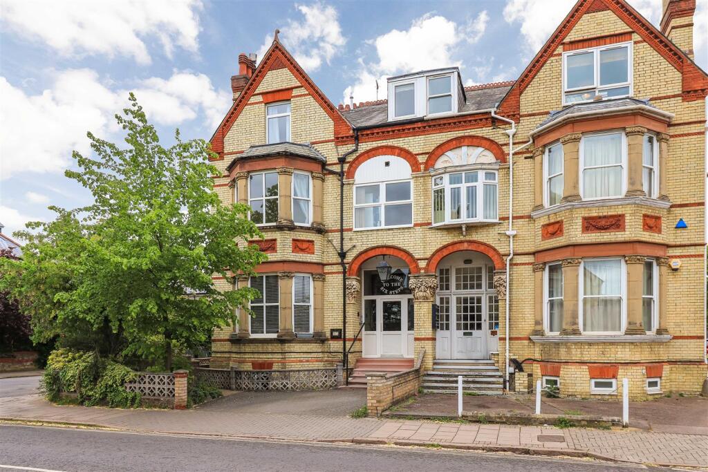 Main image of property: 93 Tenison Road, Cambridge