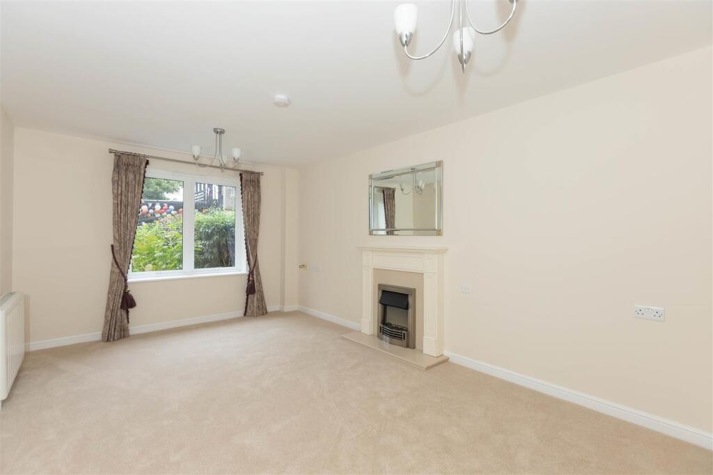 Union Place, Worthing photo 2