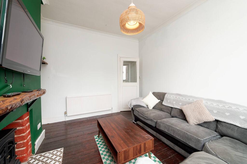Apartment in Helensburgh, Craigendoran - View 4
