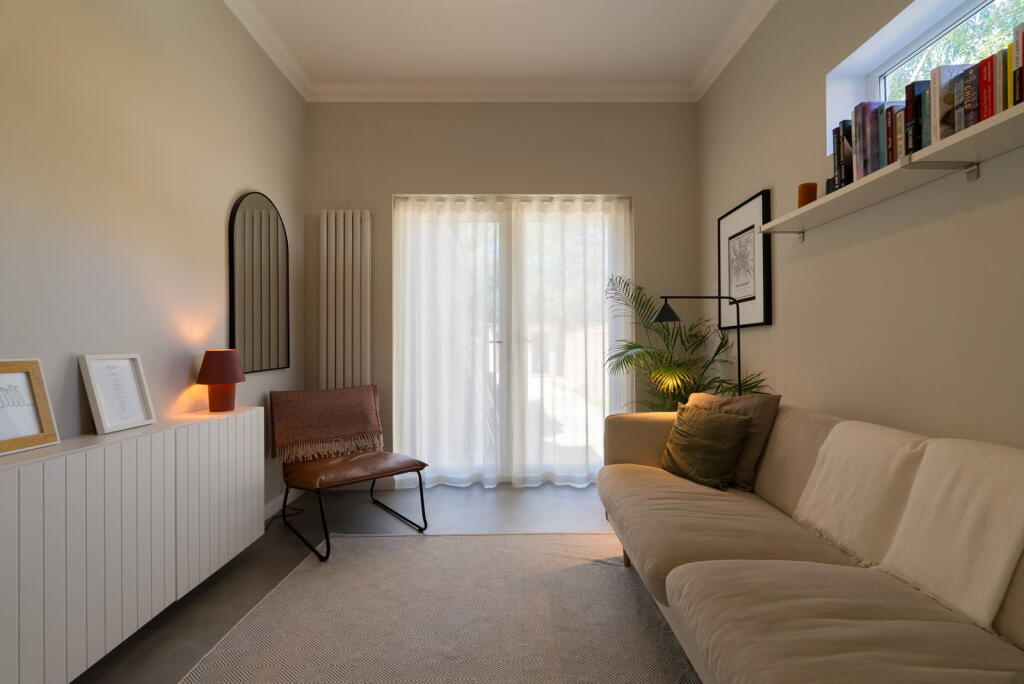 Apartment in Canterbury - View 4