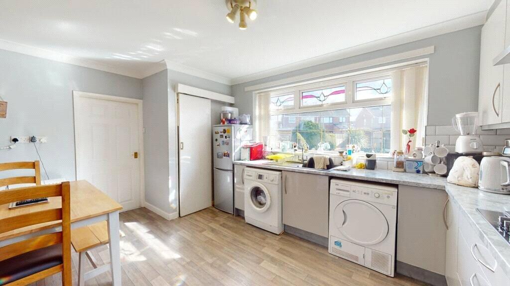 House in Doncaster, Edenthorpe - View 3