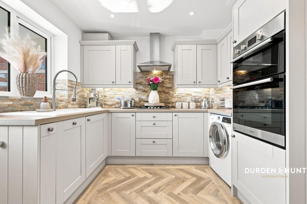 House in Romford - View 4