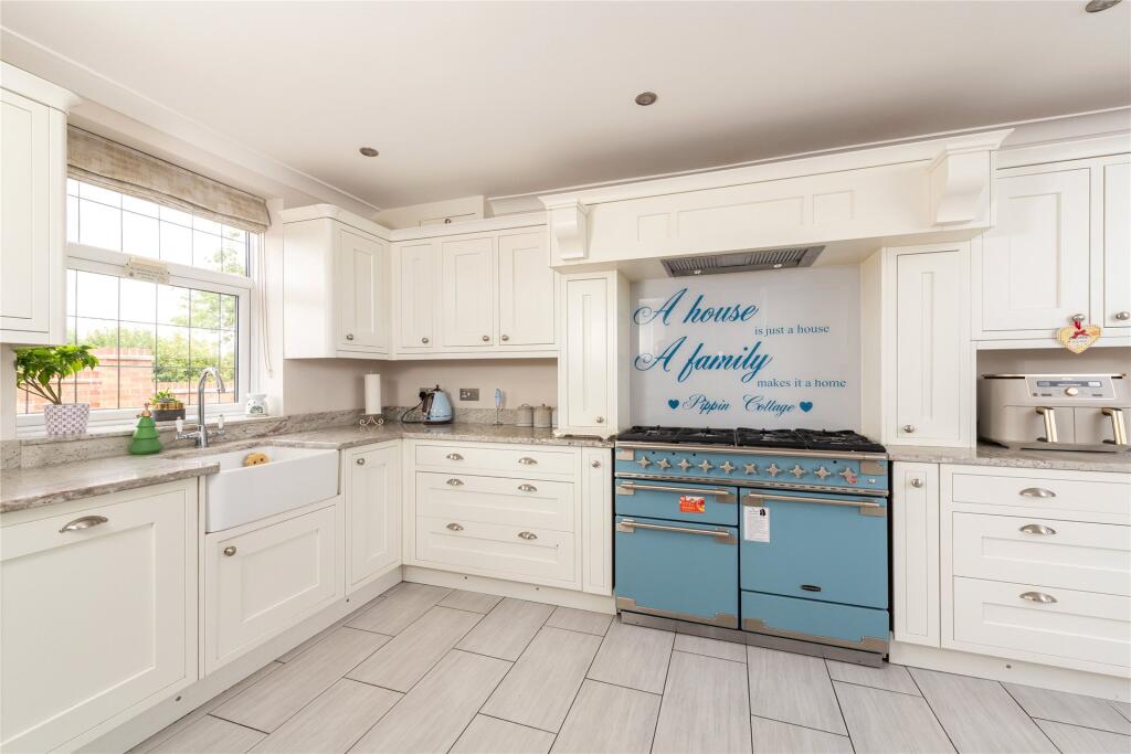 House in Sharnbrook, Bedford - More