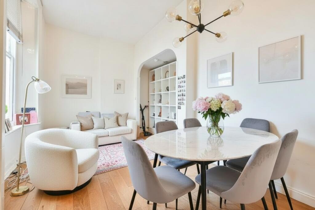 Main image of property: Pinehurst Court, 1-3 Colville Gardens, W11
