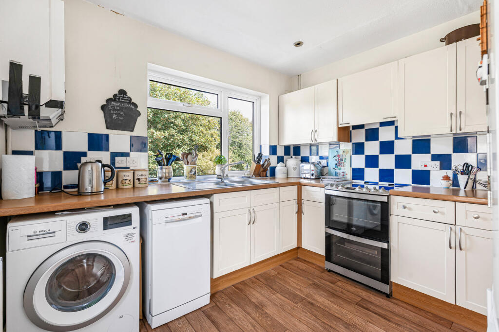 House in Guildford - View 4