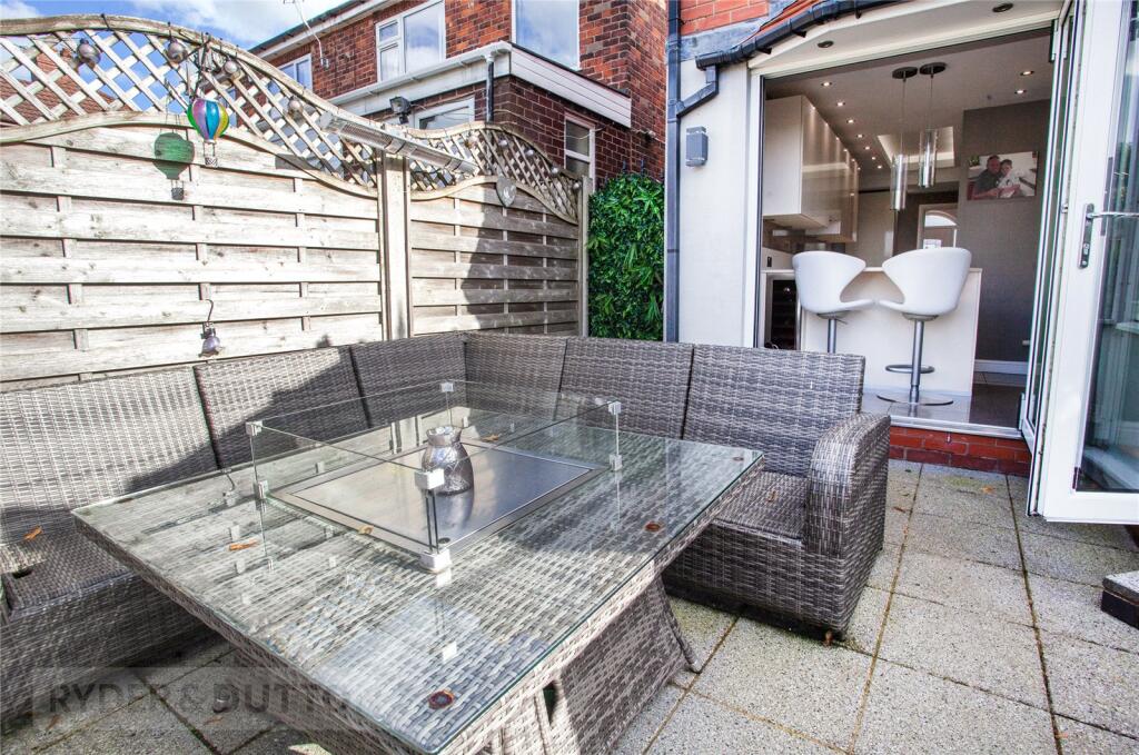Acresfield Road, Middleton, Manchester, M24 photo 2