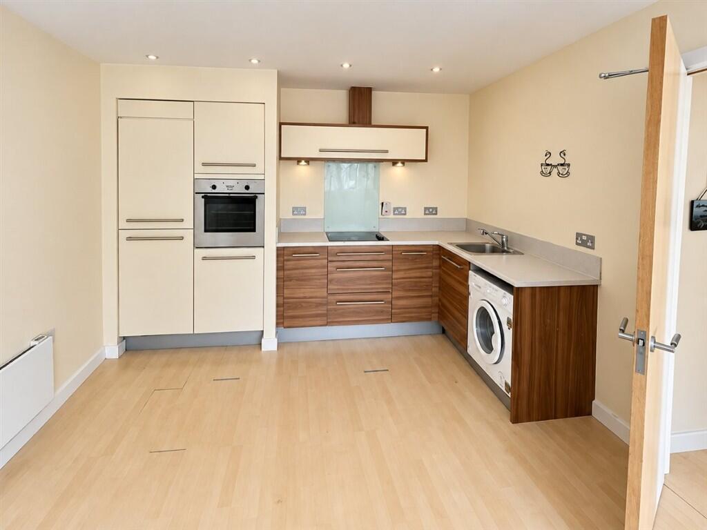Apartment in Birmingham, West Midlands - View 4