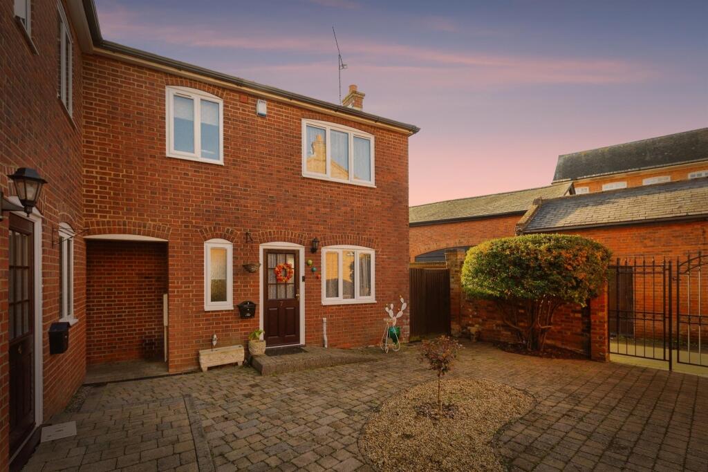 Main image of property: Market Square, Leighton Buzzard