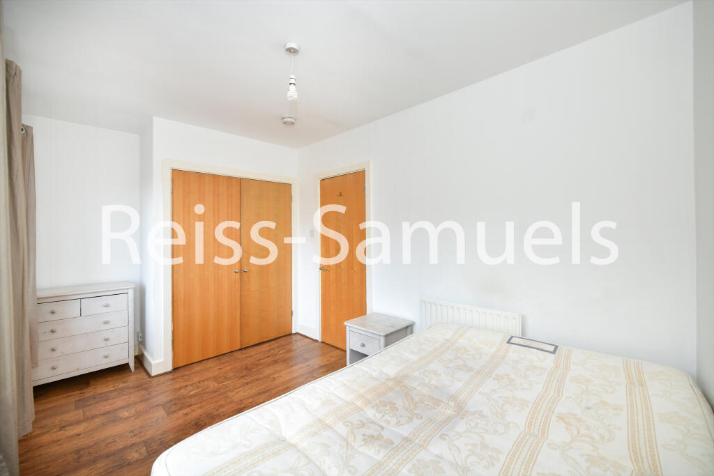5 bedroom terraced house for rent
