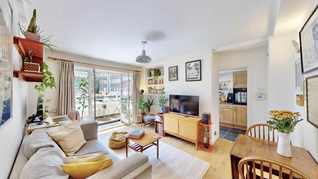 Main image of property: Hornsey Lane, Highgate, N6