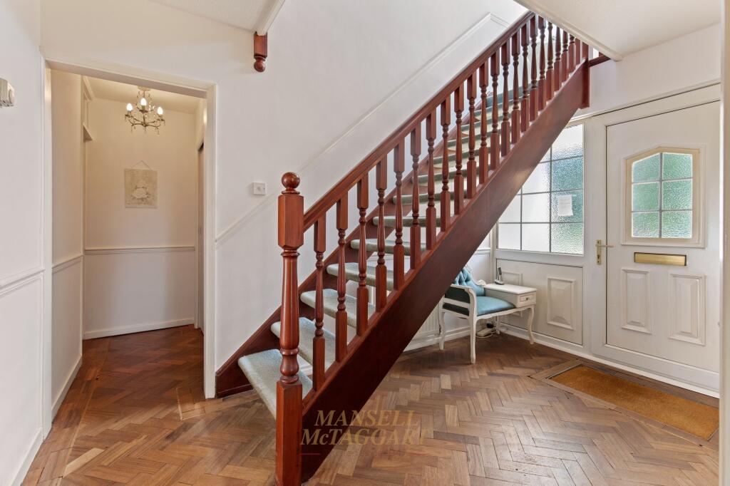 House in Crawley, Gossops Green - View 3