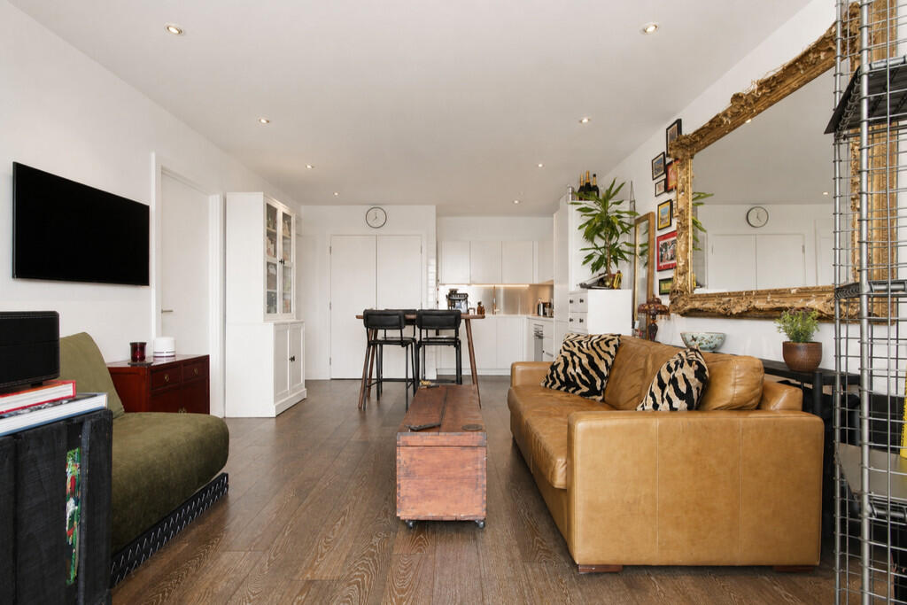 Apartment in London - More