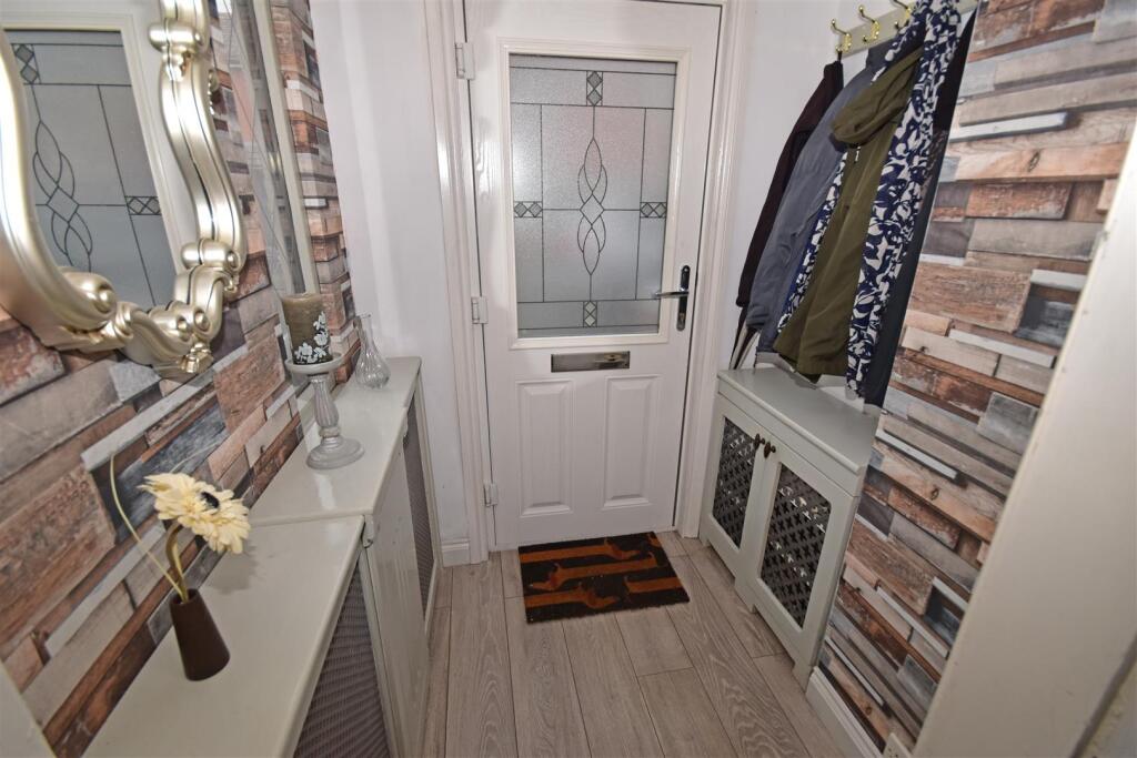 House in Oldham - View 3