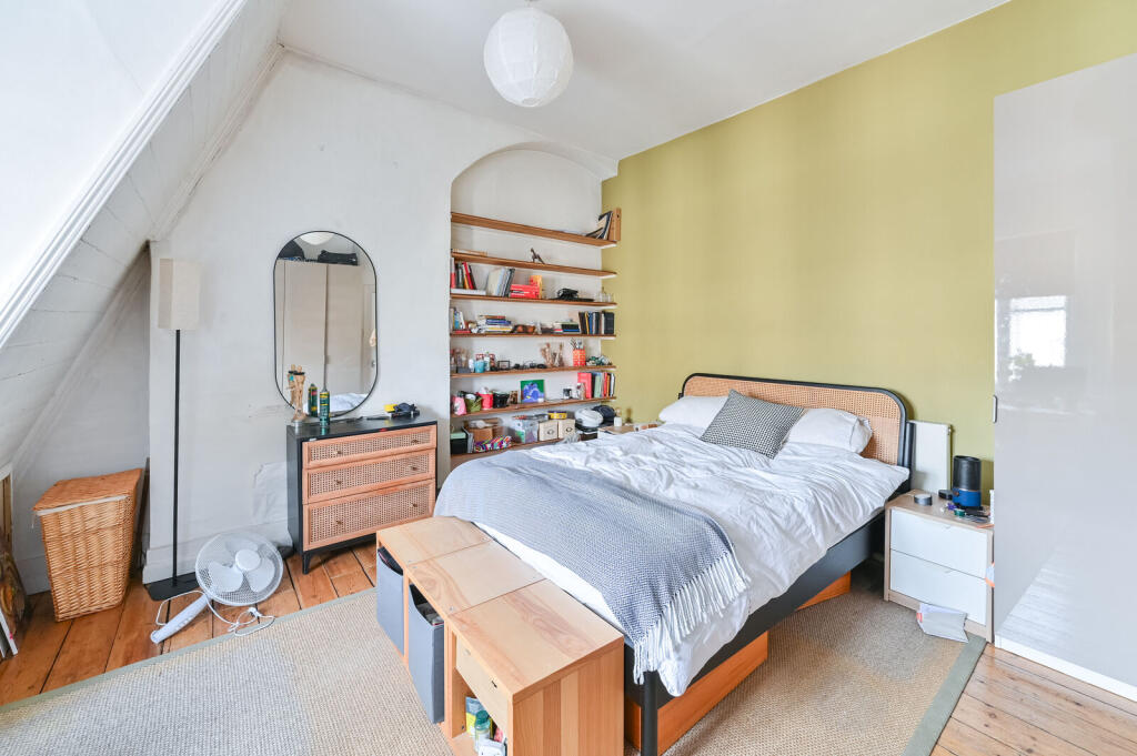 Apartment in London - View 4