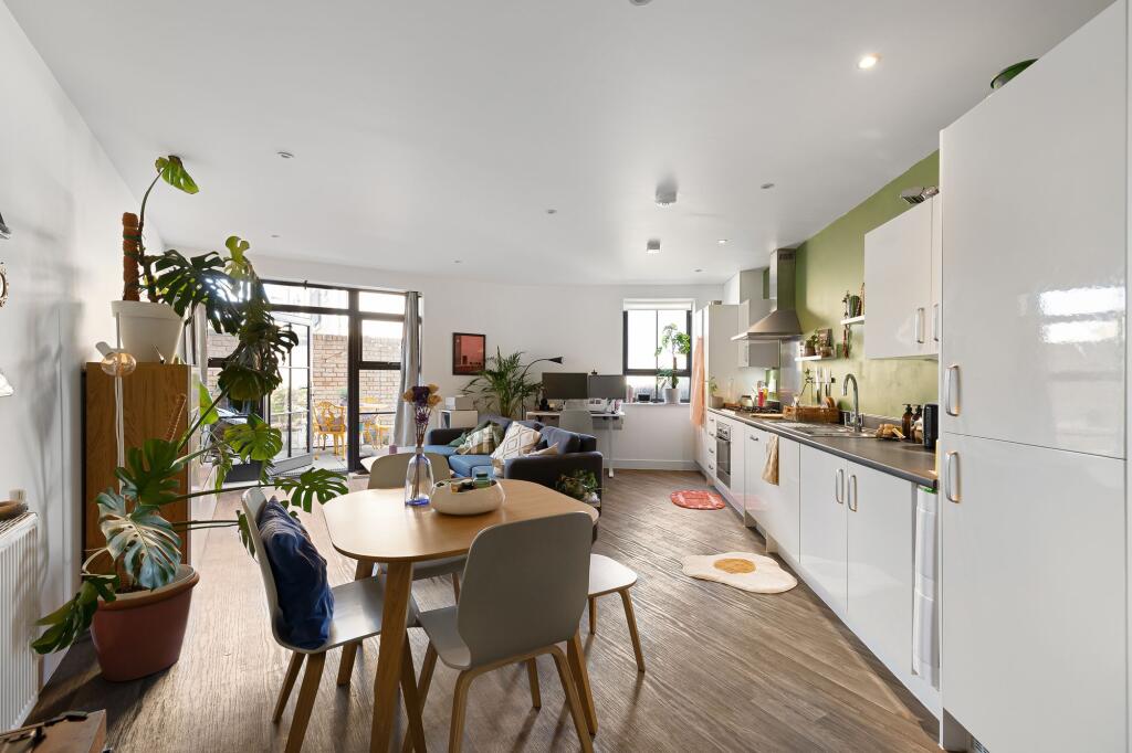 Apartment in London - View 3