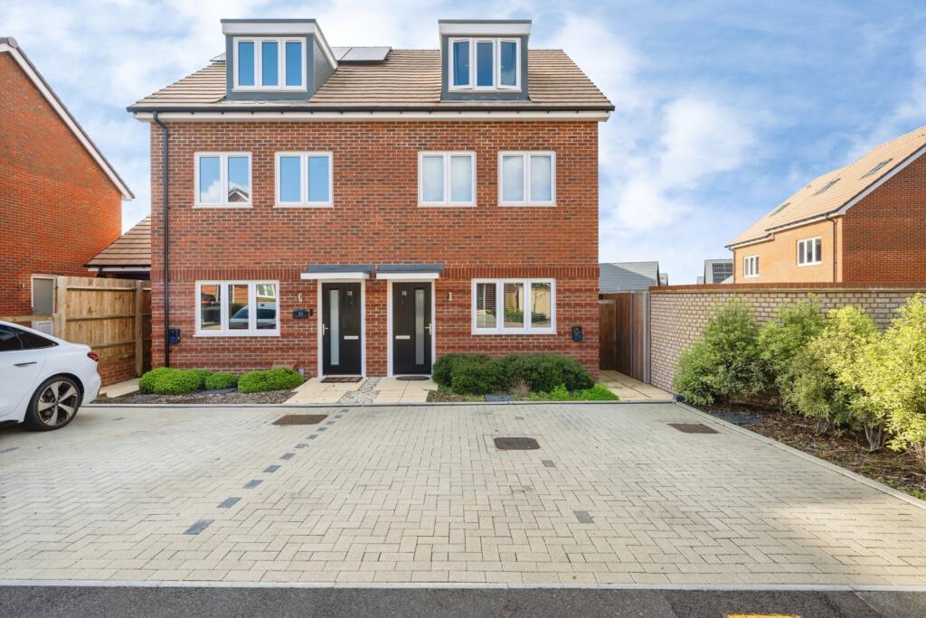Main image of property: Friary Grove, Eagle Farm South, Milton Keynes, MK17