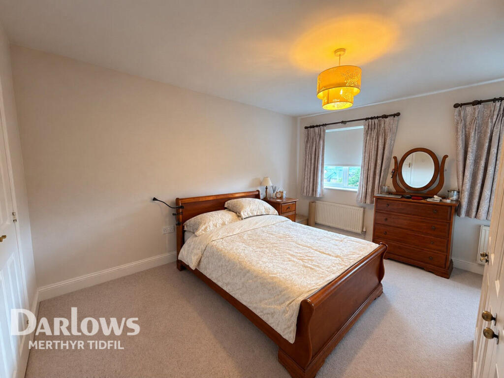 House in Merthyr Tydfil, Penyrheol, Town - View 4