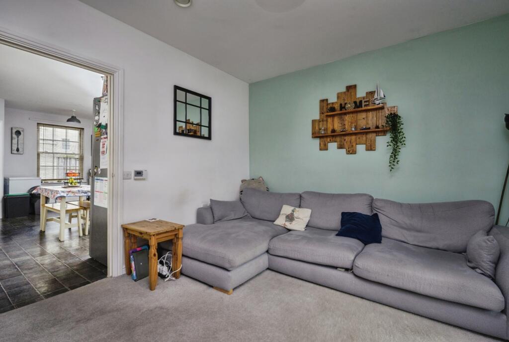 House in Plymouth, Devonport - More