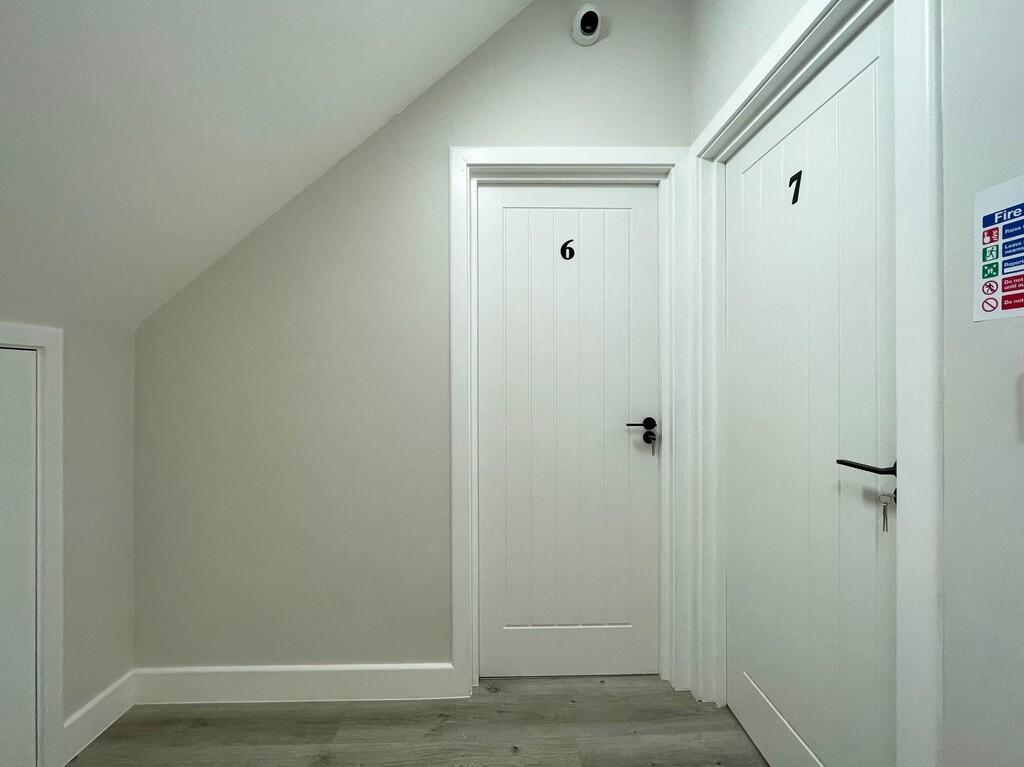 House in Southend-on-Sea - More