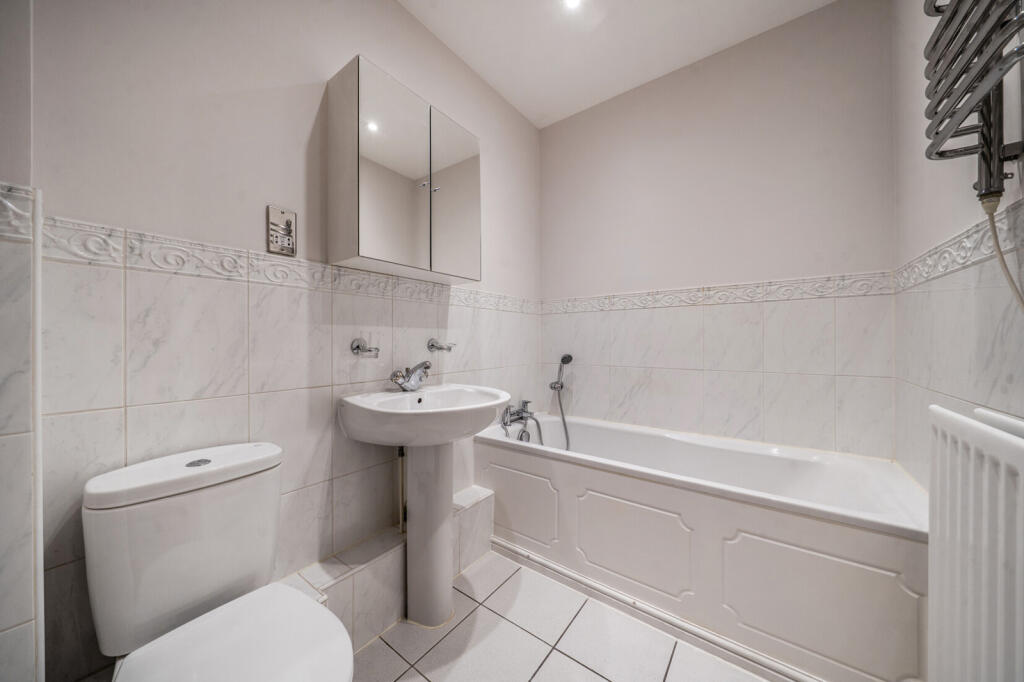 Apartment in Slough, Sunninghill and Ascot - View 5