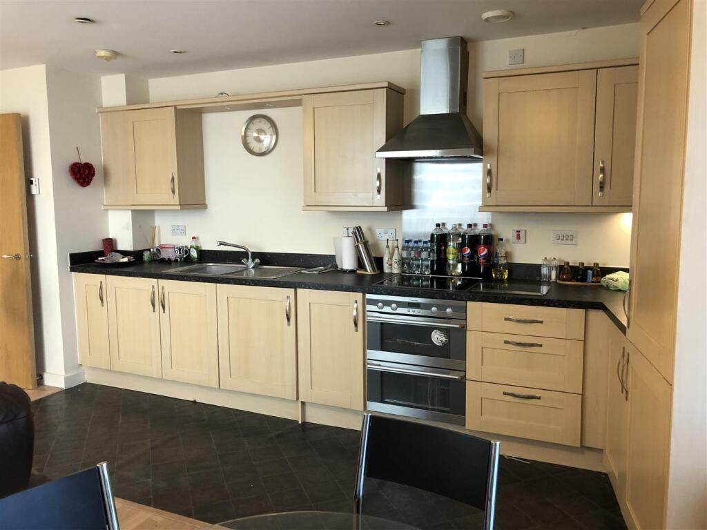 Apartment in Watford - View 3