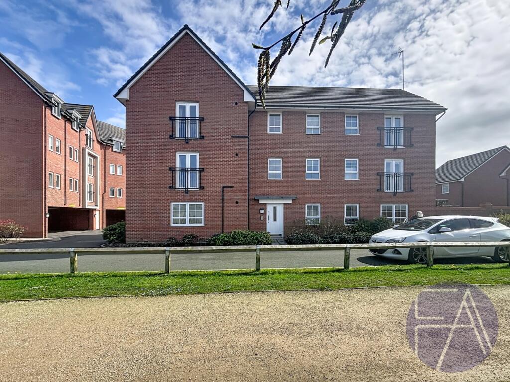 2-bed flat on Bramble Court, Southport, Merseyside, PR8 5FE, £125,000