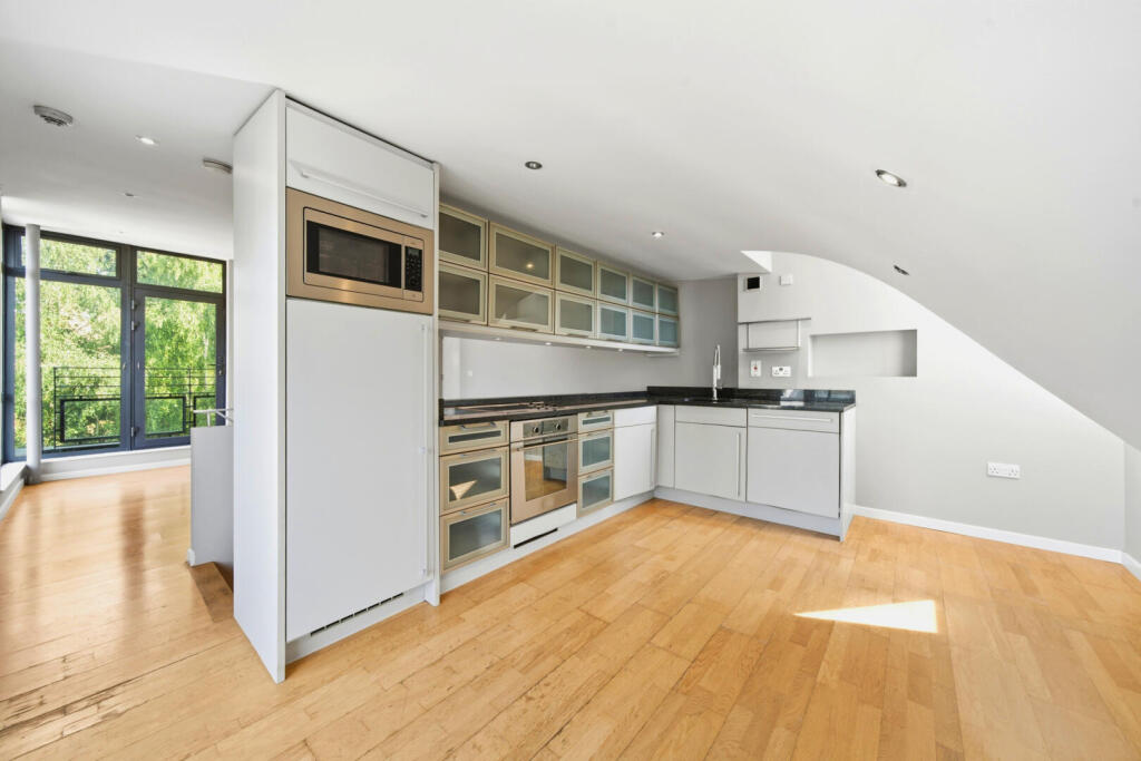 Apartment in Nottingham - More