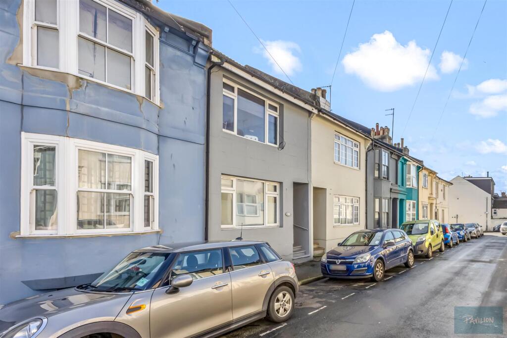 4 bedroom terraced house for rent