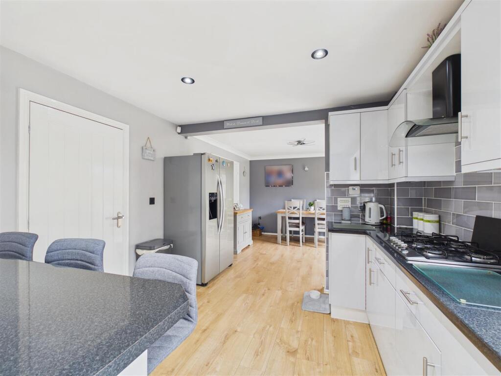 House in Ingleby Barwick, Round Hill, Stockton-on-Tees - View 5