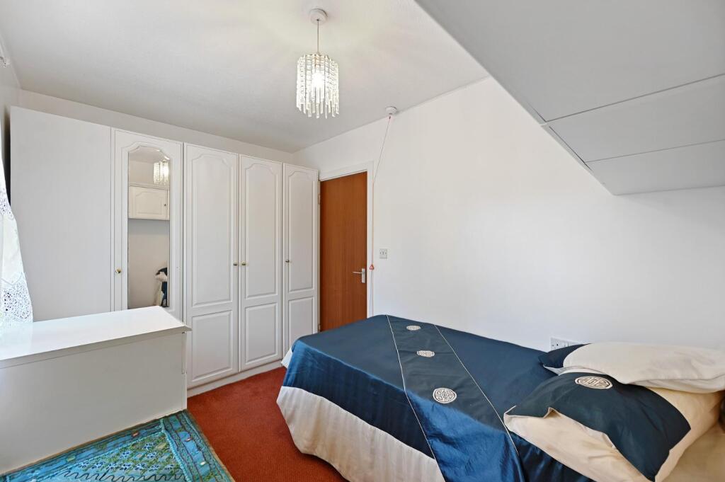Apartment in London - More