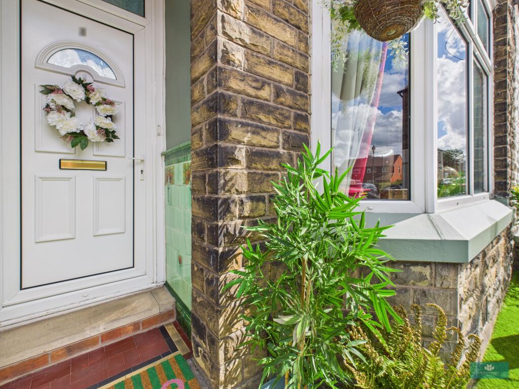 House in Oldham, Shaw and Crompton - View 4