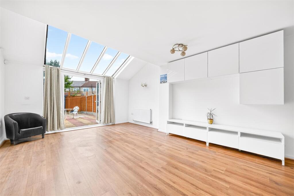 House in Ilford - View 4