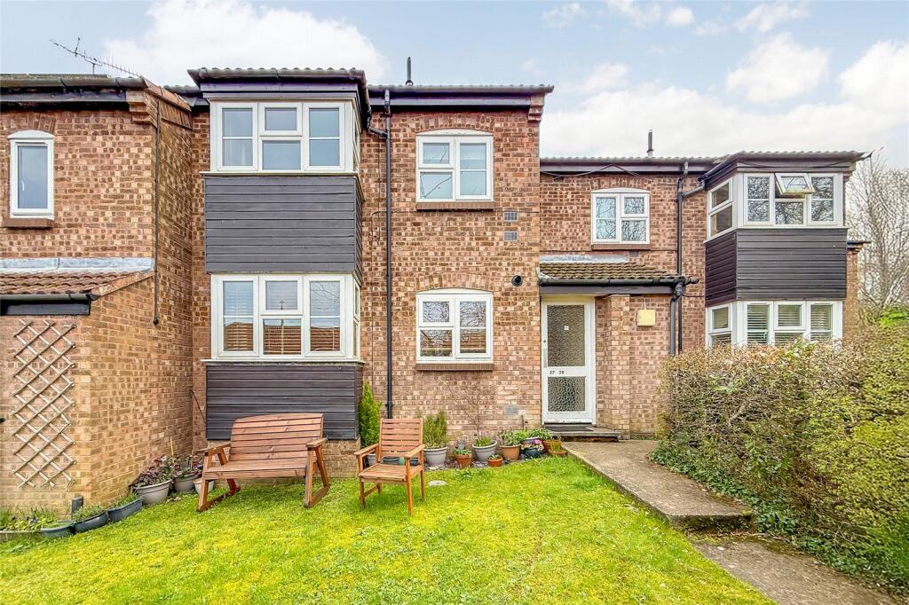 Main image of property: Taylor Close, St. Albans, Hertfordshire, AL4