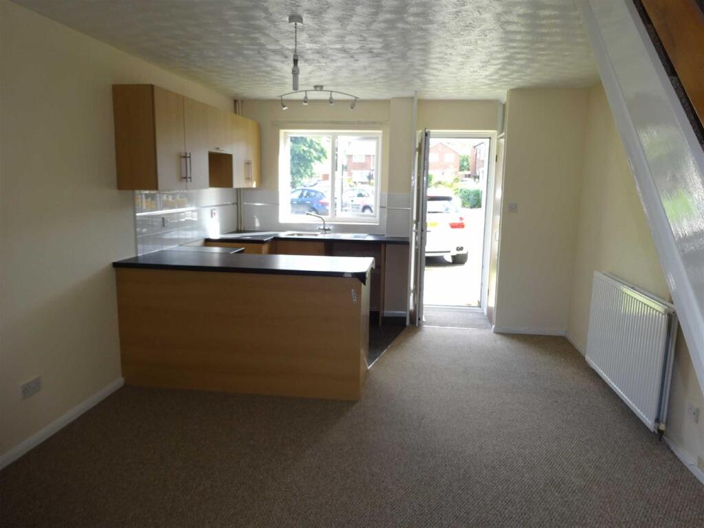 House in Derby, Mickleover - View 2