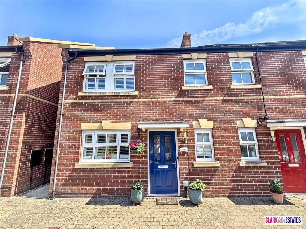 Main image of property: Gate Reach, Exeter